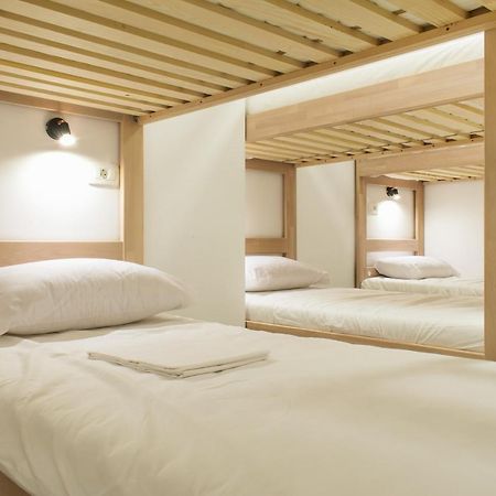Gravitas Hostel Сплит Екстериор снимка