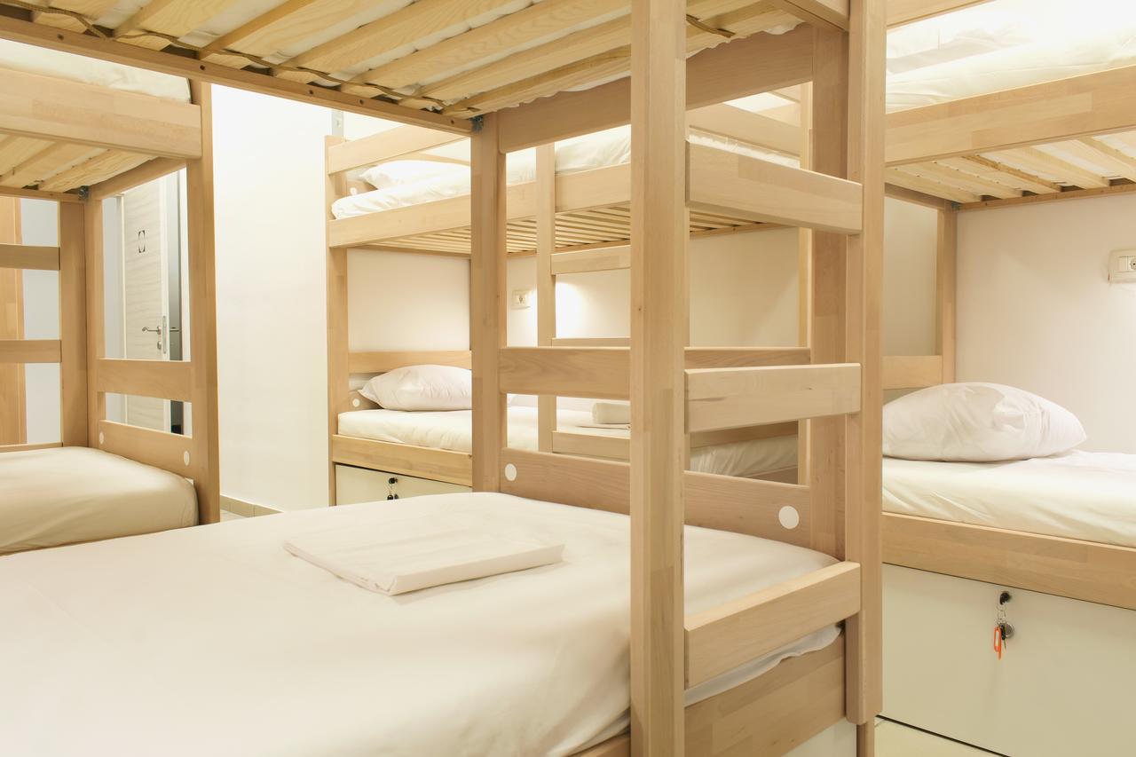 Gravitas Hostel Сплит Екстериор снимка