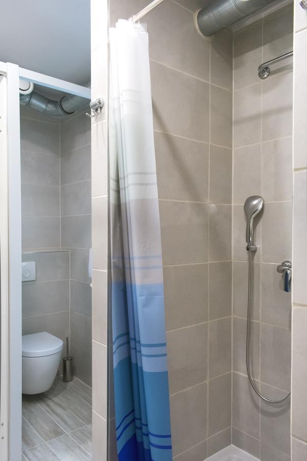 Gravitas Hostel Сплит Екстериор снимка
